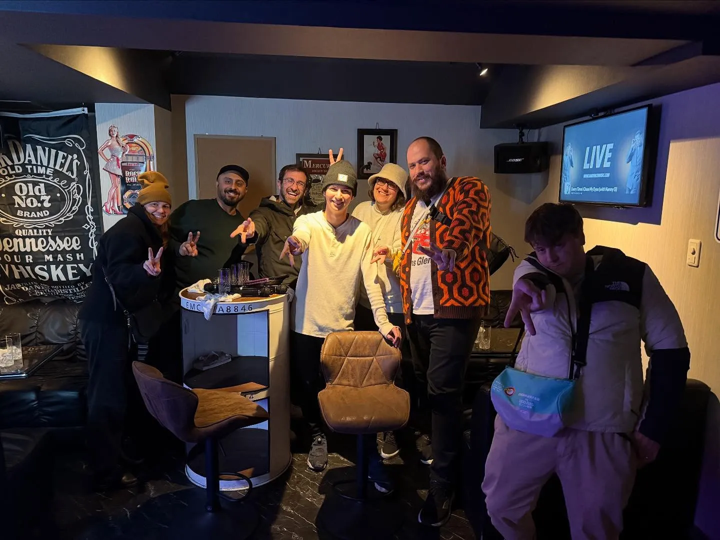 なんばでカラオケ、ダーツが無料のbar ALL-IN