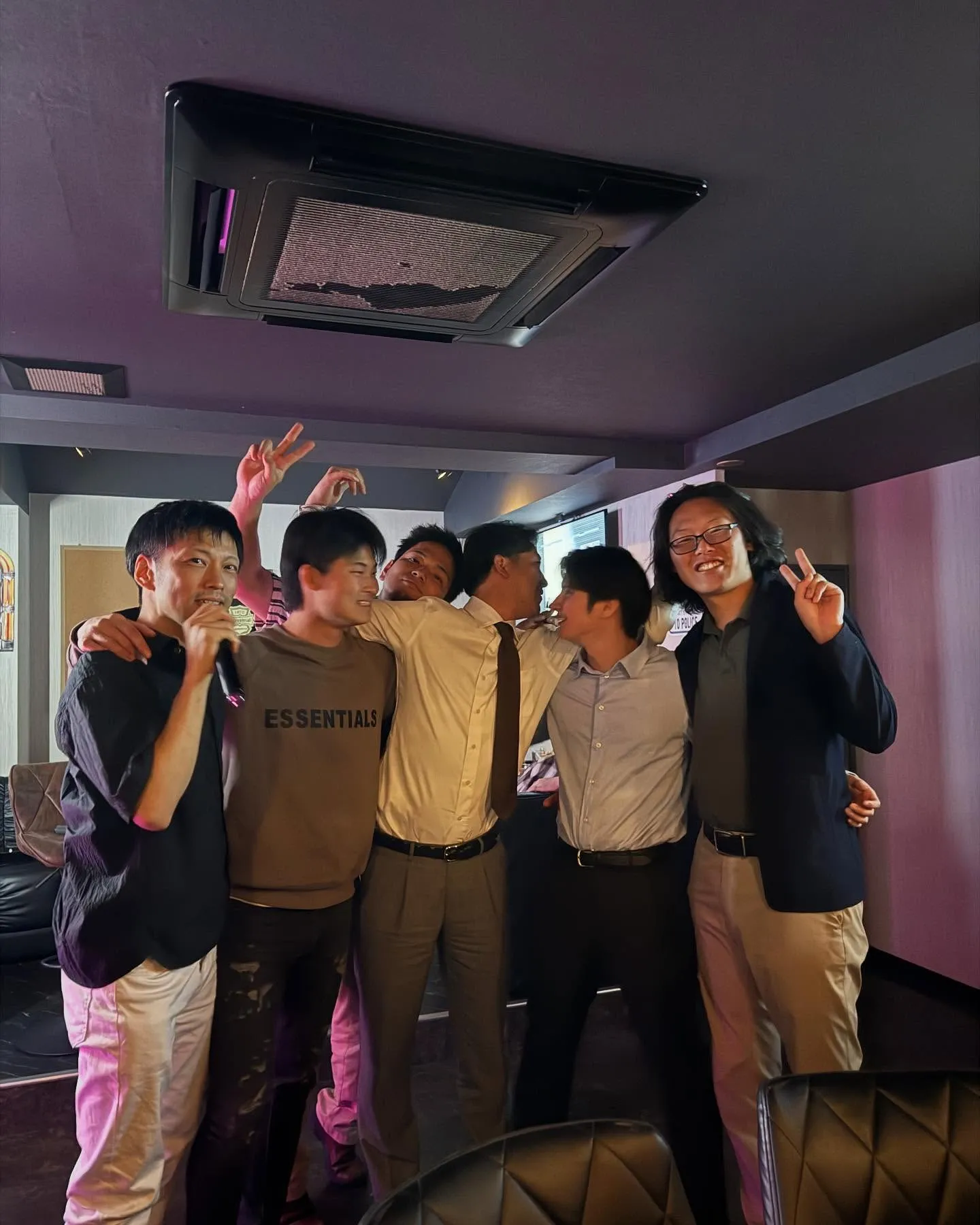 カラオケ、ダーツが無料でできるBar ALL-IN