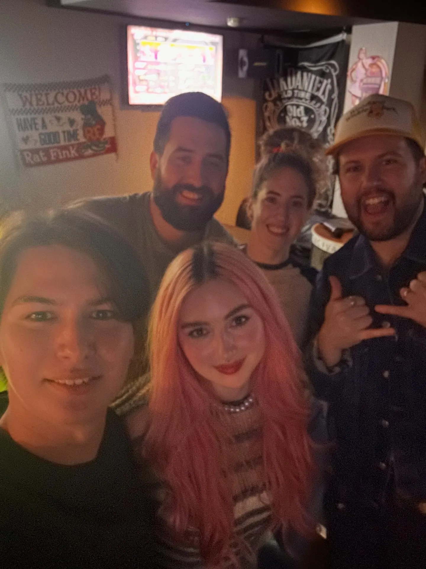 カラオケ、ダーツが無料のbar Bar ALL-IN