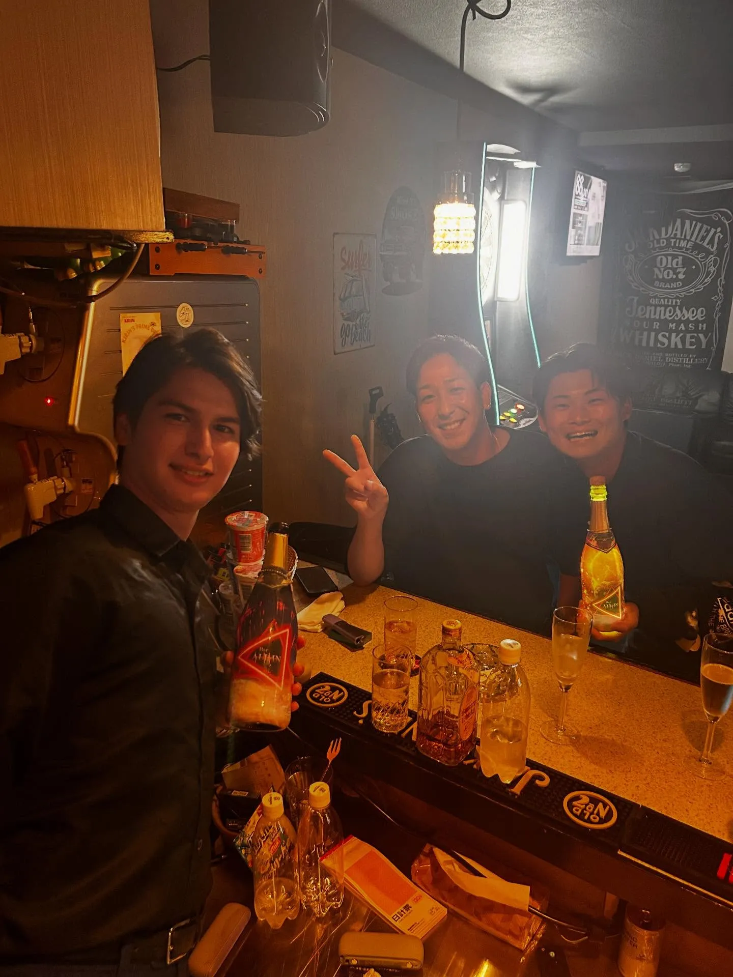 ダーツ カラオケ なんば 裏難波 BAR ALL-IN