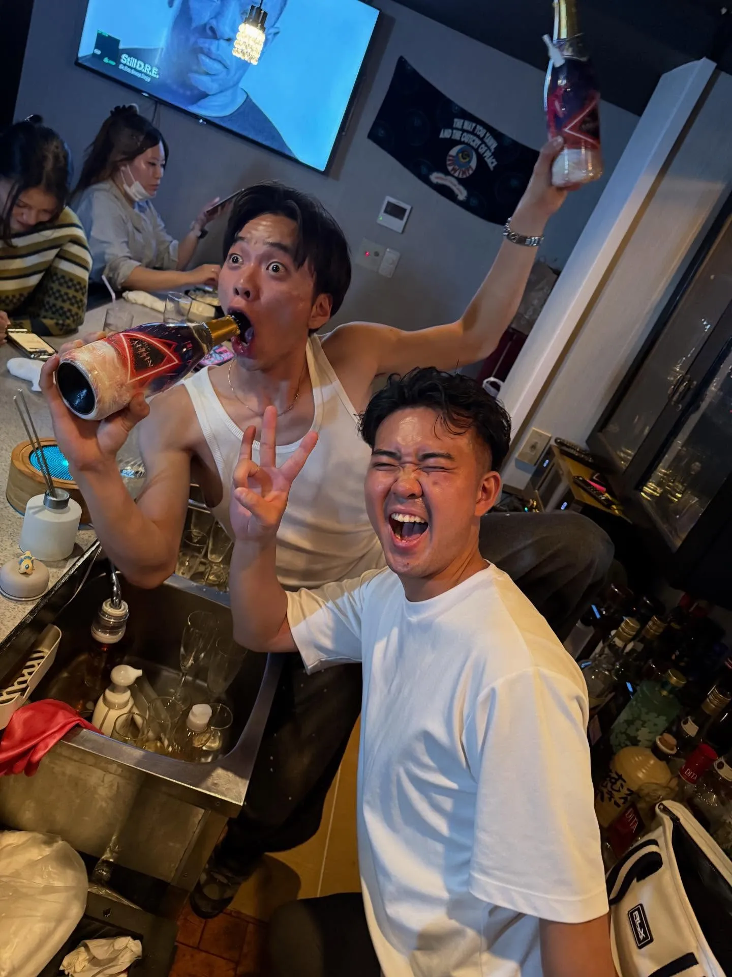 ダーツ カラオケ なんば 裏難波 BAR ALL-IN